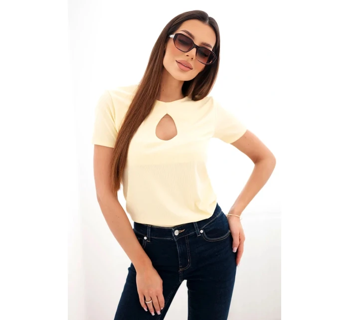 Dámská viskózová žebrovaná halenka s ozdobným výstřihem v model 22025272 žlutá - K-Fashion