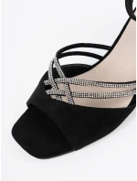 Pohodlné  lodičky černé dámské na širokém podpatku