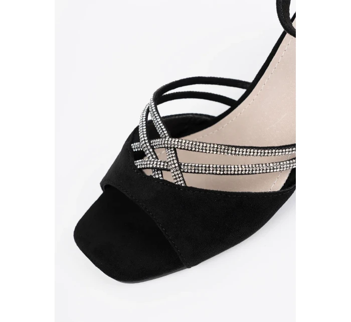 Pohodlné  lodičky černé dámské na širokém podpatku