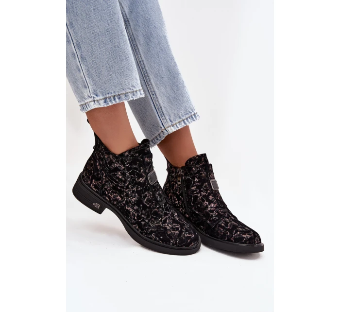 obuv z přírodního semiše na nízkém podpatku model 21713893 - D&A obuv z přírodního semiše na nízkém podpatku model 21713893 - D&A