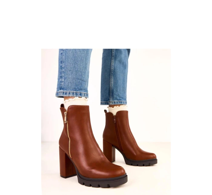 Boty na podpatku  model 220577 Solea