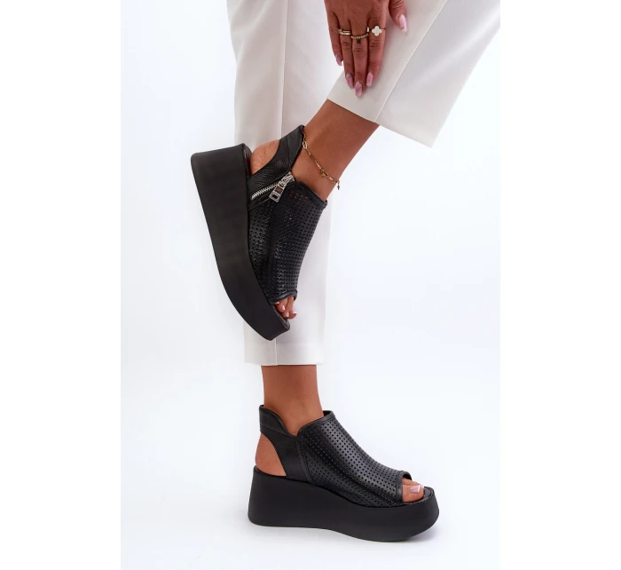 Zazoo 1792 Kožené Vyšívané Sandály Na Klinu Černé