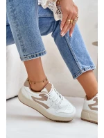 Dámské kožené sportovní boty na masivní platformě béžové model 21671302 - Boto Dámské kožené sportovní boty na masivní platformě béžové model 21671302 - Boto