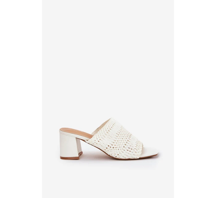 Dámské Pantofle S Pletením Na Podpatku Bílé model 21689432 - Boto Dámské Pantofle S Pletením Na Podpatku Bílé model 21689432 - Boto