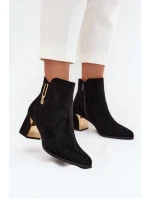 Dámské kotníkové boty na podpatku se zlatými detaily černé model 21710779 - Boto Dámské kotníkové boty na podpatku se zlatými detaily černé model 21710779 - Boto