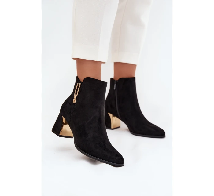 Dámské kotníkové boty na podpatku se zlatými detaily černé model 21710779 - Boto Dámské kotníkové boty na podpatku se zlatými detaily černé model 21710779 - Boto