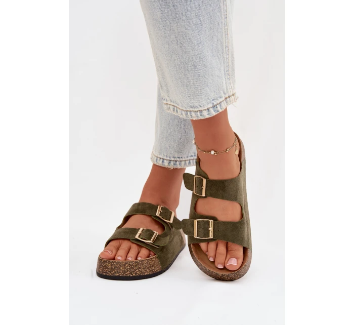 Dámské pantofle na korkové platformě se zlatými sponami Zelená Tovessa Dámské pantofle na korkové platformě se zlatými sponami Zelená Tovessa