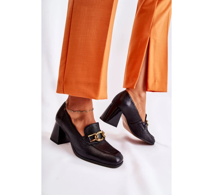 Kožené lodičky s řetízkem model 21592777 Black - Laura Messi
