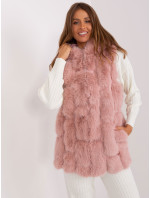 Světle růžová kožešinová vesta s kapucí