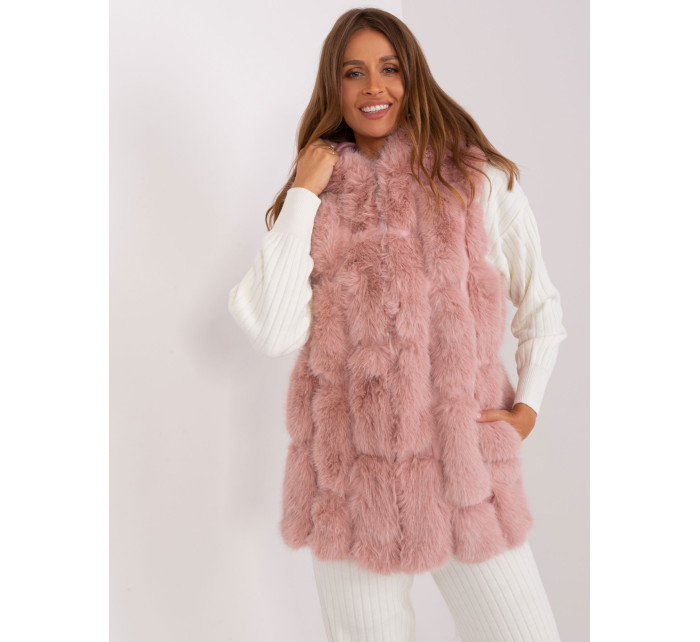 Světle růžová kožešinová vesta s kapucí