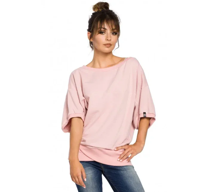 model 15096877 Halenka nadměrné velikosti se zavinovacími detaily pudrová - BeWear model 15096877 Halenka nadměrné velikosti se zavinovacími detaily pudrová - BeWear