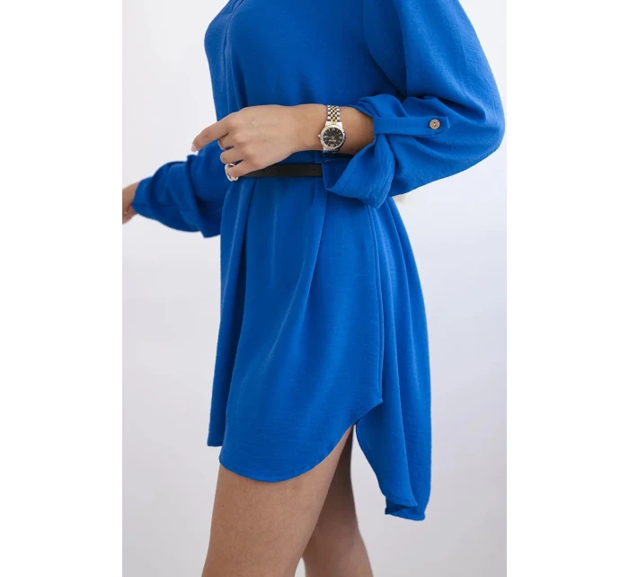 Šaty s delšími zády a pásem chrpa modrá