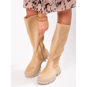 Módní dámské hnědé  kozačky na plochém podpatku