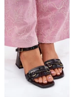 Dámské lakované kožené sandály na sloupku - černé Mevonelle Dámské lakované kožené sandály na sloupku - černé Mevonelle