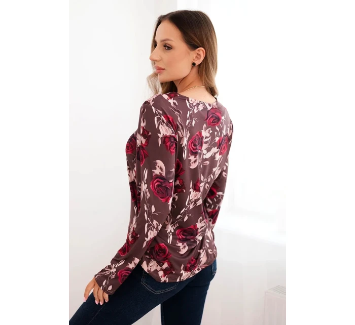 Dámská blůza z viskózy s květinami a dlouhým rukávem hnědá Dámská blůza z viskózy s květinami a dlouhým rukávem hnědá