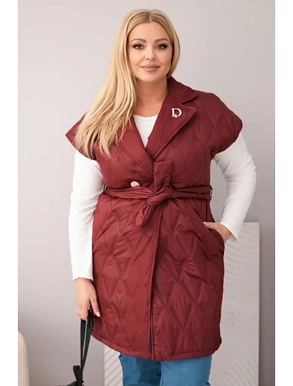 Dámská prošívaná vesta Plus Size s páskem a límcem slivková