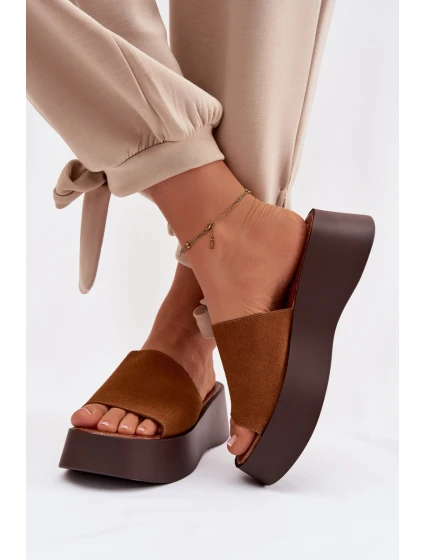 Dámské pantofle na platformě Camel Liorisse Dámské pantofle na platformě Camel Liorisse