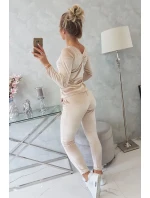 Velurová souprava s řasením na zadní straně béžová Velurová souprava s řasením na zadní straně béžová