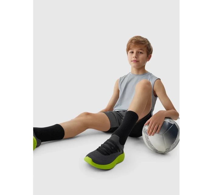 Chlapecké sportovní rychleschnoucí šortky 4F - černé Chlapecké sportovní rychleschnoucí šortky 4F - černé