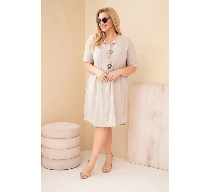 Dámské bavlněné šaty pro plnoštíhlé s vázáním na výstřihu béžová
