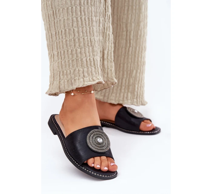 Dámské Pantofle Na Plochém Podpatku S Ozdobou model 21696758 Černé - S.Barski