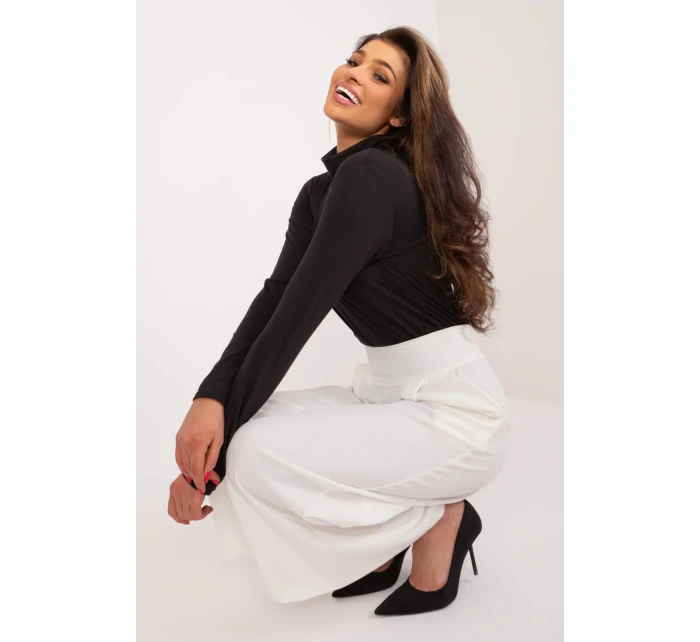 Halenka  model 192527 Lakerta