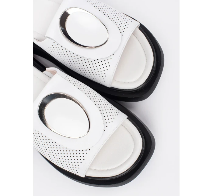 Klasické dámské nazouváky model 21033458 platforma - GOODIN