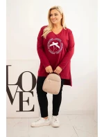 Dámská blůza s delším zadním dílem a potiskem bordová Dámská blůza s delším zadním dílem a potiskem bordová