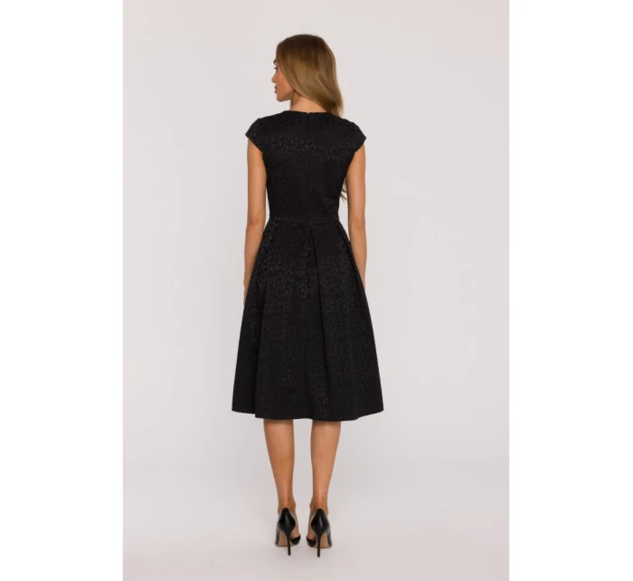 Přiléhavé šaty se záhyby černé model 21479377 - Moe Přiléhavé šaty se záhyby černé model 21479377 - Moe