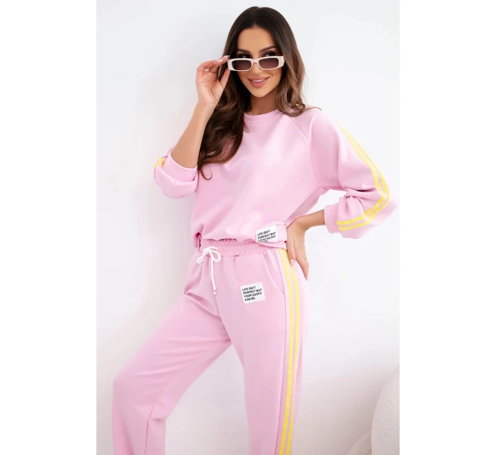 Dámská tepláková souprava Masełko s lampasy a volnou mikinou cukrově růžová