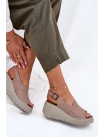 Dámské Sandály Z Přírodní Kůže Na Klínu Tmavě Béžové Artiker 54C0788