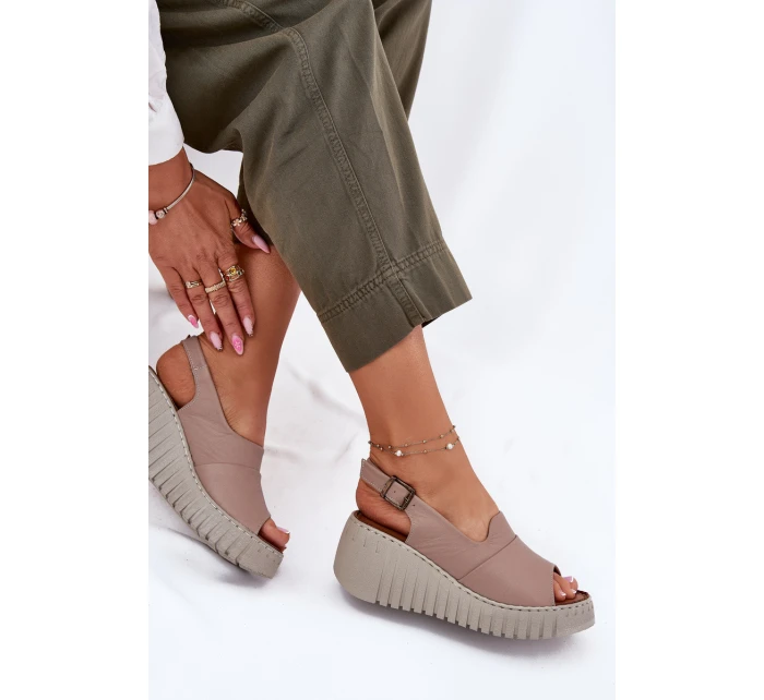 Dámské Sandály Z Přírodní Kůže Na Klínu Tmavě Béžové Artiker 54C0788