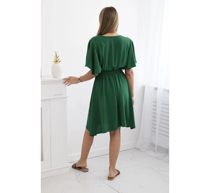 Šaty s vrstveným výstřihem zelený