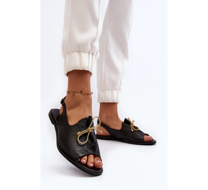 Kožené ploché sandály model 21646269 černé - Zazoo Kožené ploché sandály model 21646269 černé - Zazoo