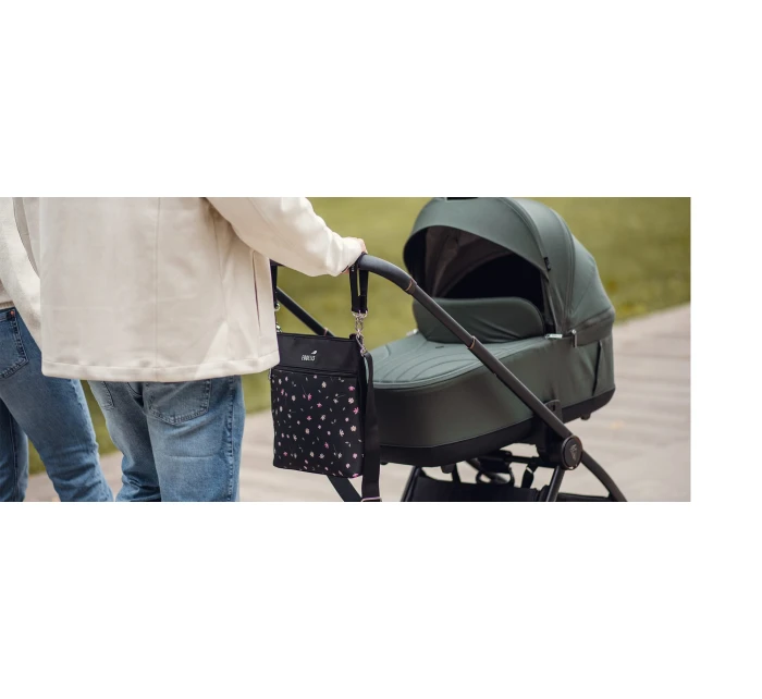 Dámská crossbody kabelka na kočárek Vuch Amma Flowers Black Dámská crossbody kabelka na kočárek Vuch Amma Flowers Black