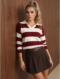Sweter damski z kołnierzykiem i haftem LOVE bordowy FashionStreet MY2658