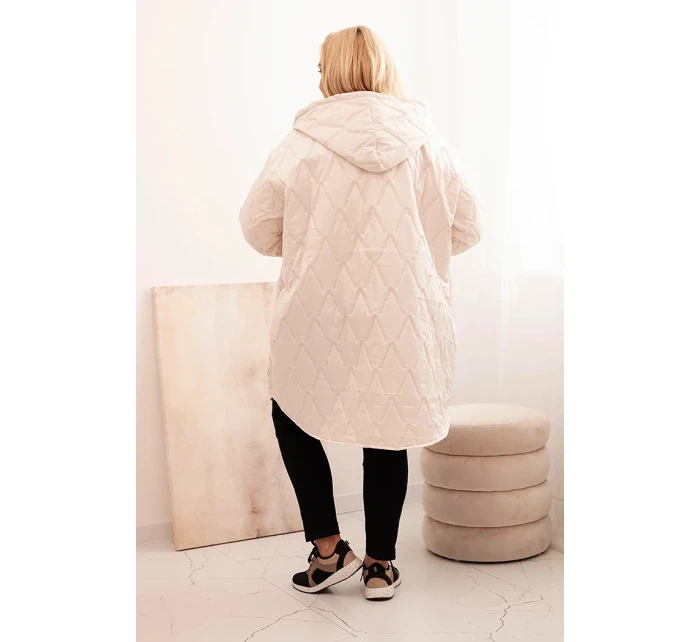 Dámská bunda Plus Size prošívaná s kapucí a nápisem model 21229239 světlé béžové - K-Fashion Dámská bunda Plus Size prošívaná s kapucí a nápisem model 21229239 světlé béžové - K-Fashion