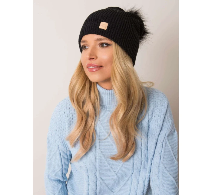 Dámská čepice.70 černá