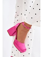 Sandály na podpatku s povrchem model 22107135 - Boto