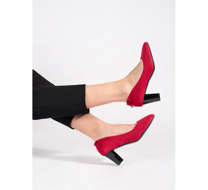 Exkluzívní dámské červené  lodičky na širokém podpatku
