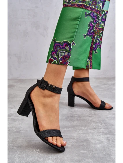 Lesklé sandály na podpatku Černé Maxim Lesklé sandály na podpatku Černé Maxim