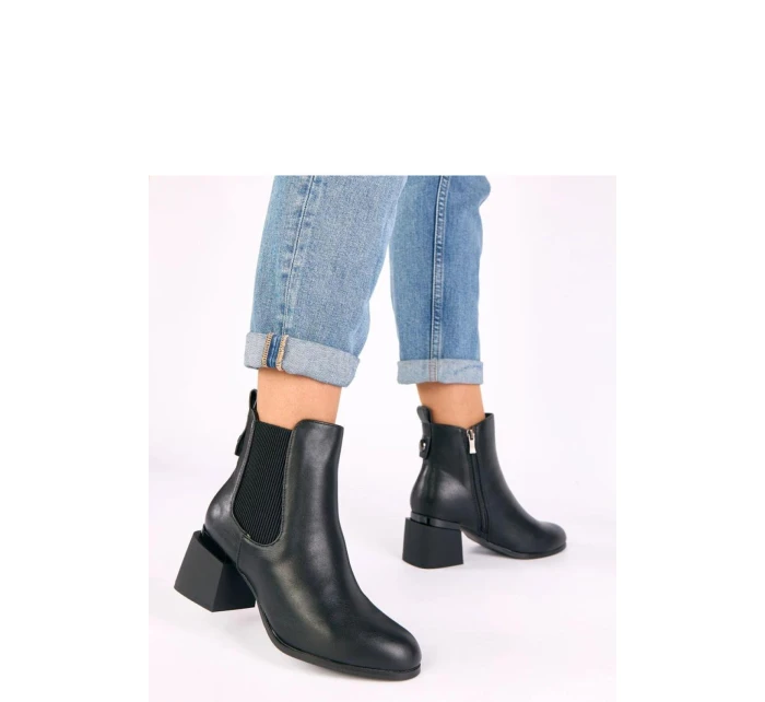 Boty na podpatku  model 221631 Solea