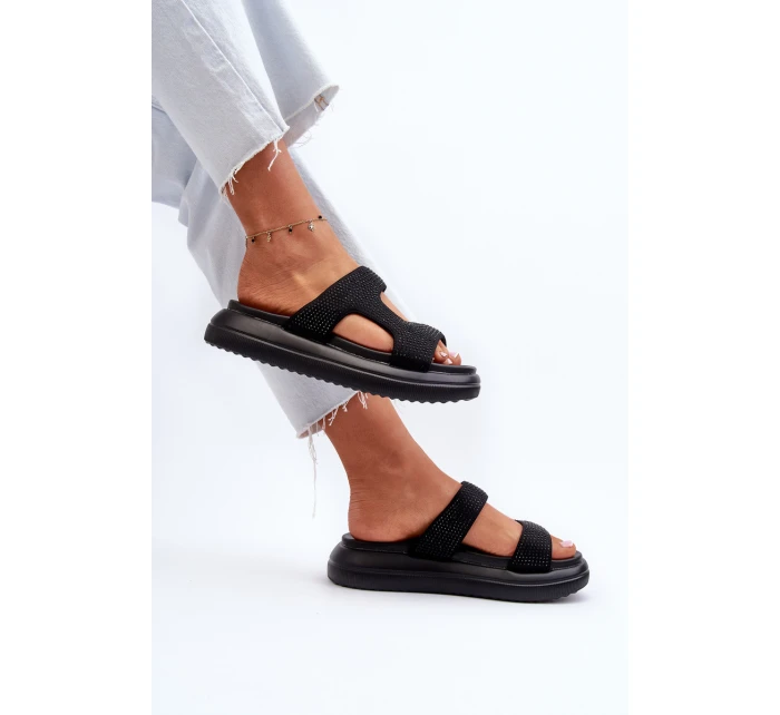 Ozdobené dámské sandály na platformě černé model 21656706 - Boto Ozdobené dámské sandály na platformě černé model 21656706 - Boto