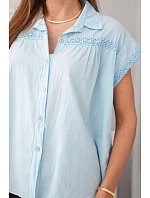 Dámská bavlněná košilová halenka s krajkou a krátkým rukávem modrá