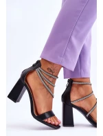 Módní sandály se zirkony černé model 21614475 - Boto Módní sandály se zirkony černé model 21614475 - Boto