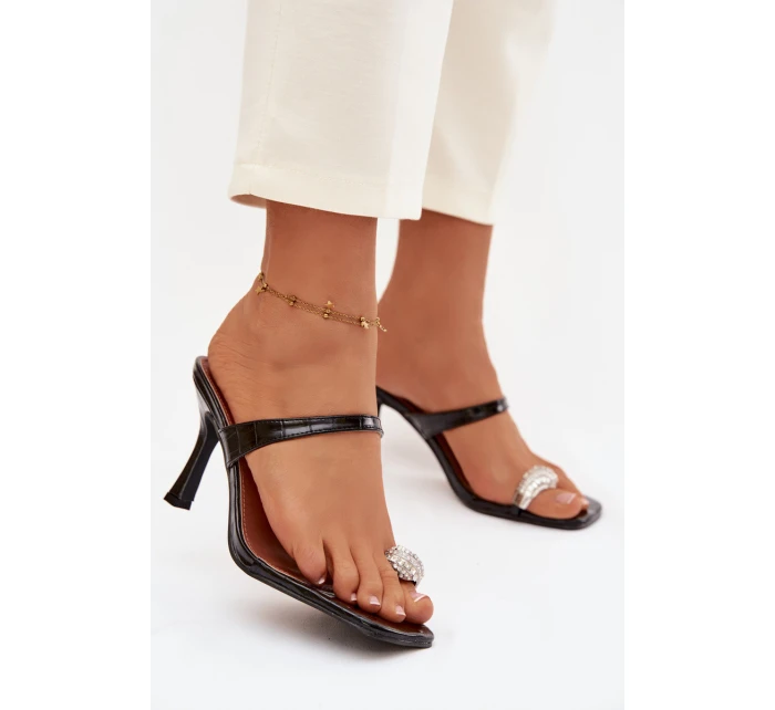 Dámské lodičky na jehlové podpatku s ozdobným detailem Černé Lorissa