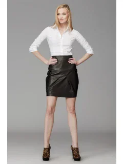 černá  model 18488189 - Figl