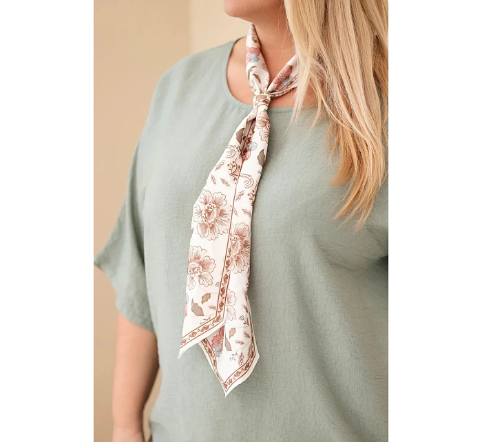 Dámská viskózová halenka Plus Size s krátkým rukávem a ozdobným šátkem khaki