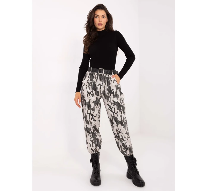 Spodnie IT SP model 21389008 jasny beżowy - FPrice Spodnie IT SP model 21389008 jasny beżowy - FPrice