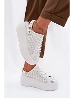 Kožené Ažurové Dámské Tenisky Na Platformě S Páskem Na Patě D&A LR61-7088 Bílé